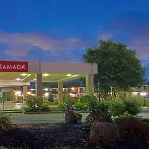 Ramada By Wyndham North *** Louisville